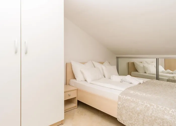 Apartment Simi - The Wave *