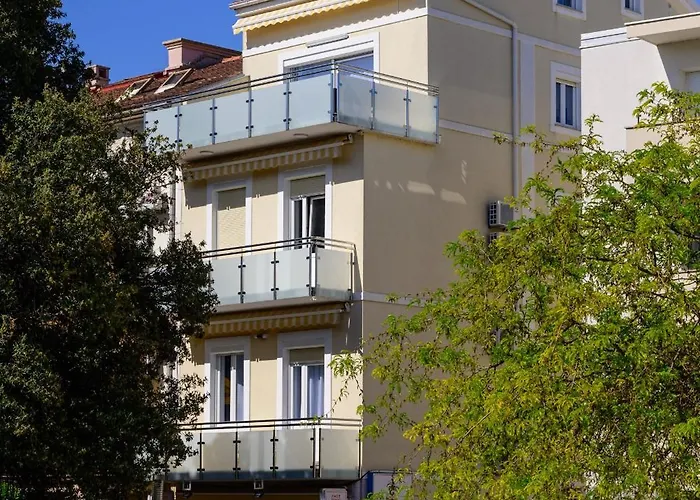 Simi - The Wave Apartment *