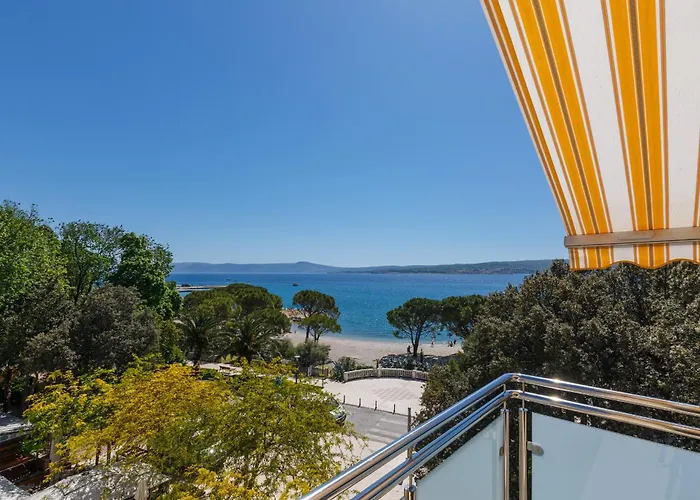 Simi - The Wave Apartment *